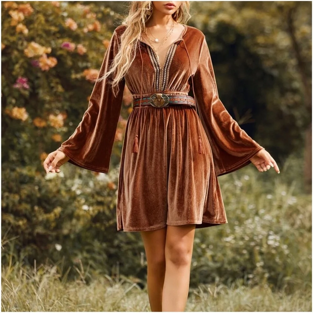 Boho Velvet Bell Sleeve Mini Dress - Picture 4 of 6